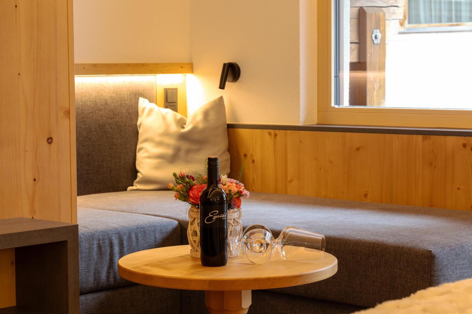 Eggerstueberl Hotel Ischgl Ngoại thất bức ảnh