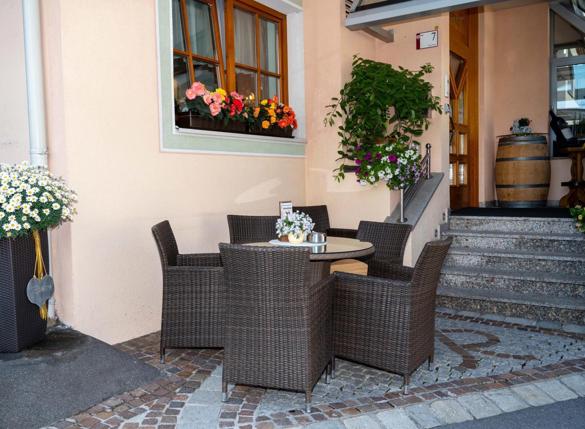 Eggerstueberl Hotel Ischgl Ngoại thất bức ảnh