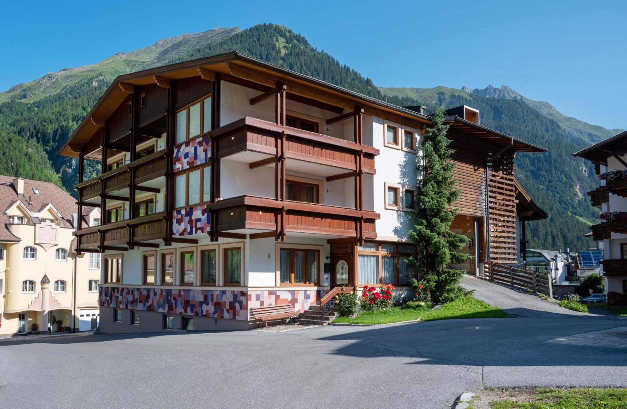 Eggerstueberl Hotel Ischgl Ngoại thất bức ảnh